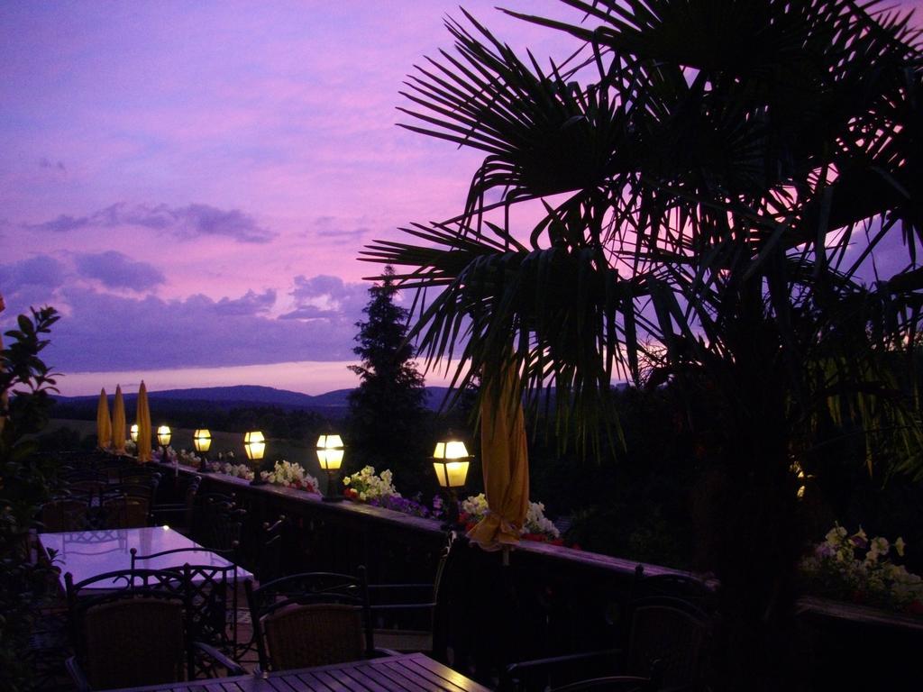 Landhotel Zur Post Bad König Exteriör bild
